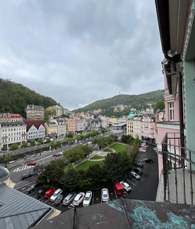 Prodej bytu 4+1, Karlovy Vary, Divadelní náměstí, 145 m2
