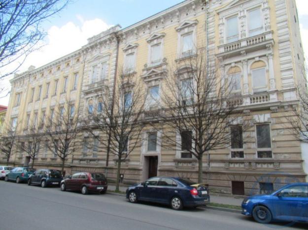 Pronájem kanceláře, Krnov - Pod Bezručovým vrchem, Hlubčická, 22 m2