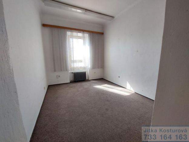 Pronájem kanceláře, Krnov - Pod Bezručovým vrchem, Hlubčická, 22 m2