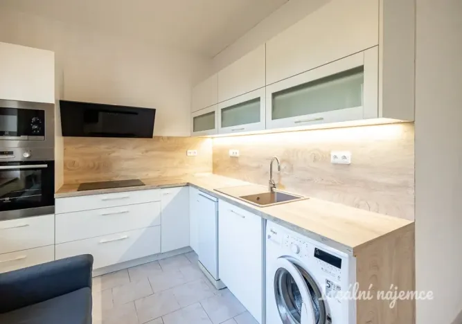Pronájem bytu 3+1, Praha - Hloubětín, Sadská, 65 m2