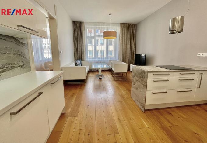 Pronájem bytu 2+kk, Praha - Vinohrady, U Kanálky, 62 m2