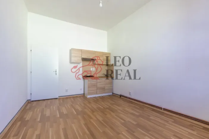 Pronájem bytu 1+kk, Strašice, 28 m2