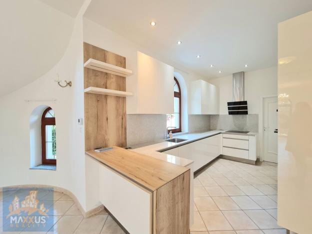 Pronájem vily, Praha - Nebušice, Nebušická, 539 m2