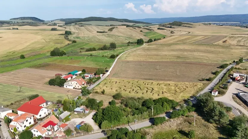 Prodej pozemku pro bydlení, Beroun, 2439 m2