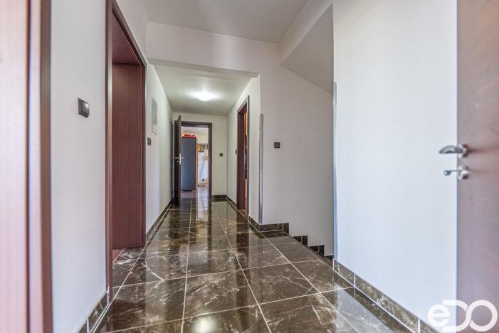 Prodej rodinného domu, Sezemice, Komenského, 190 m2