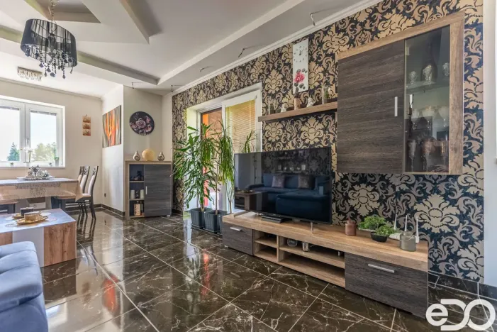 Prodej rodinného domu, Sezemice, Komenského, 190 m2