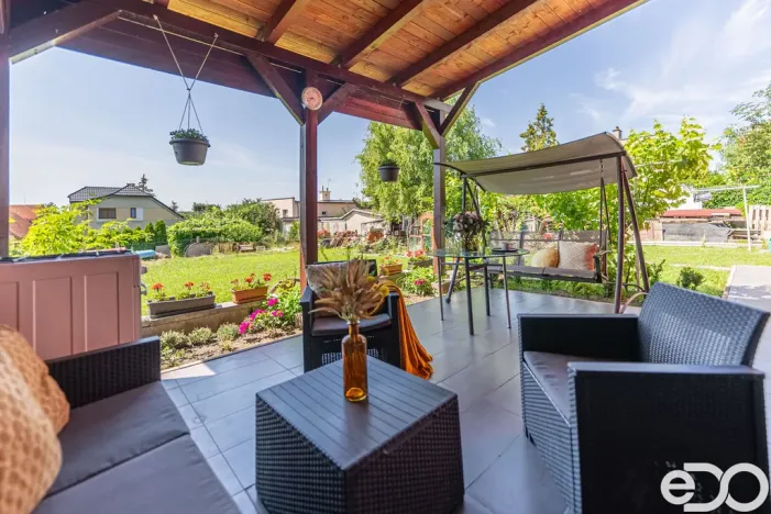 Prodej rodinného domu, Sezemice, Komenského, 190 m2