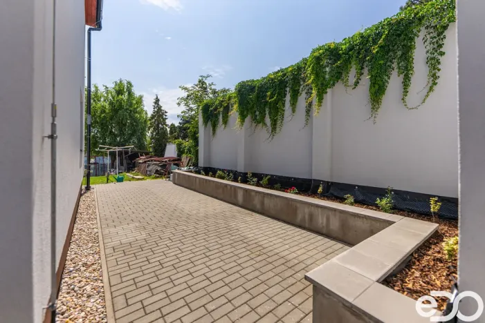 Prodej rodinného domu, Sezemice, Komenského, 190 m2