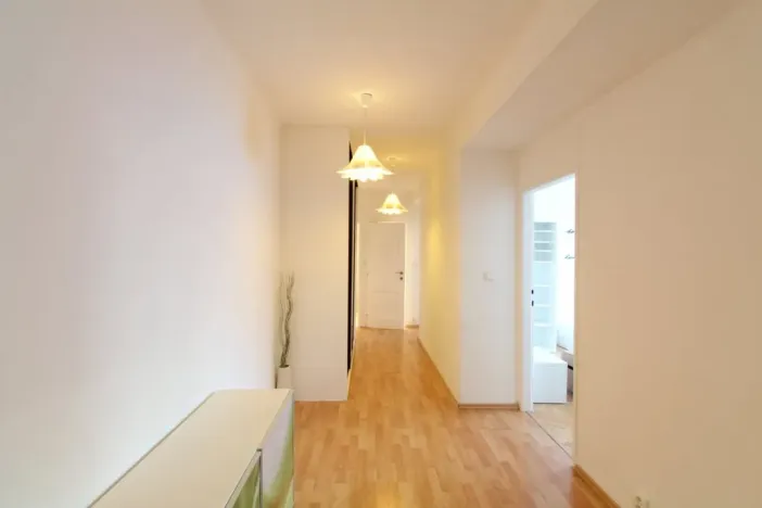 Pronájem bytu 2+1, Praha - Vršovice, Jerevanská, 64 m2