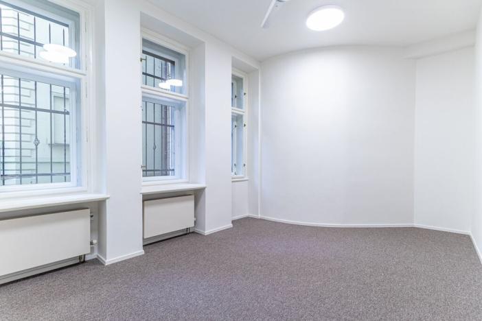 Pronájem kanceláře, Praha - Smíchov, Janáčkovo nábřeží, 187 m2