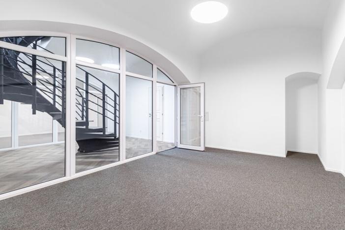 Pronájem kanceláře, Praha - Smíchov, Janáčkovo nábřeží, 187 m2