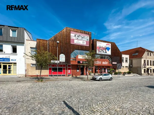 Prodej obchodního prostoru, Dobříš, Mírové náměstí, 503 m2