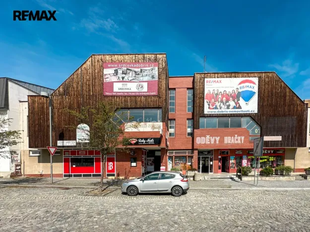 Prodej obchodního prostoru, Dobříš, Mírové náměstí, 503 m2