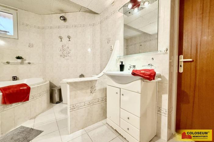 Prodej rodinného domu, Sebranice, 220 m2