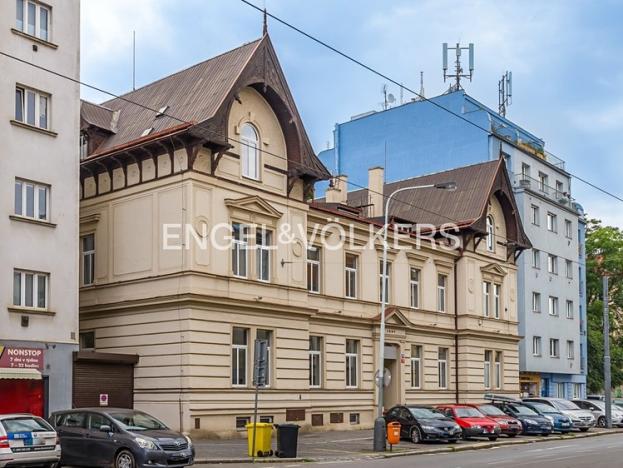 Pronájem ordinace, Praha - Libeň, Sokolovská, 1500 m2