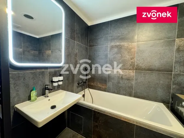 Pronájem bytu 3+kk, Zlín, Nad Stráněmi, 143 m2