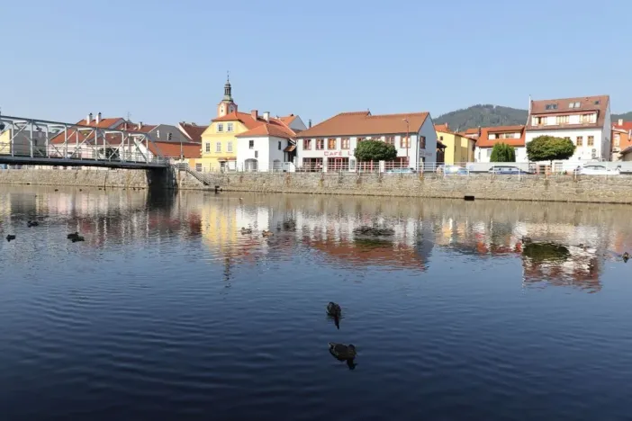 Prodej obchodního prostoru, Sušice, náměstí Svobody, 1250 m2