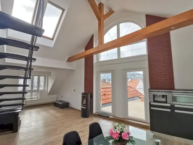 Prodej obchodního prostoru, Sušice, náměstí Svobody, 1250 m2