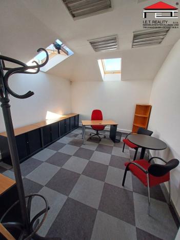 Pronájem kanceláře, Frýdek-Místek, U Staré pošty, 300 m2