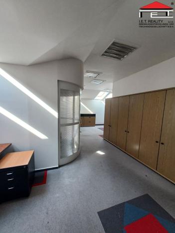 Pronájem kanceláře, Frýdek-Místek, U Staré pošty, 300 m2