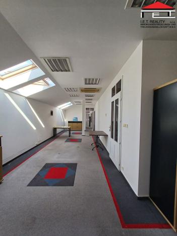 Pronájem kanceláře, Frýdek-Místek, U Staré pošty, 300 m2