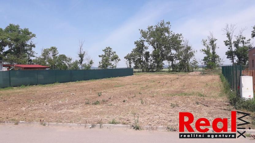 Prodej pozemku pro bydlení, Pohořelice, U Větrolamu, 846 m2