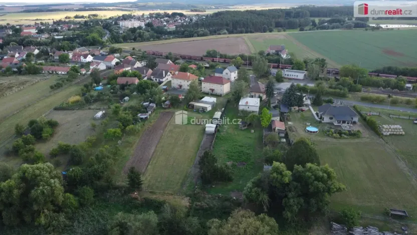 Prodej pozemku pro bydlení, Vroutek, Nádražní, 810 m2