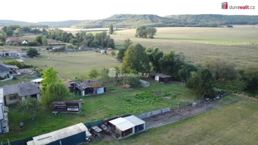Prodej pozemku pro bydlení, Vroutek, Nádražní, 810 m2