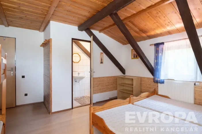 Prodej ubytování, Vrchlabí - Hořejší Vrchlabí, Na stráni, 230 m2