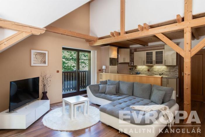 Prodej rodinného domu, Vrchlabí - Hořejší Vrchlabí, Na stráni, 230 m2