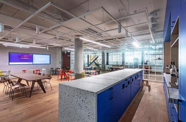 Pronájem kanceláře, Praha - Libeň, Smrčkova, 1379 m2