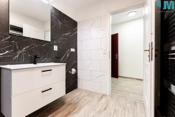 Pronájem bytu 2+kk, Třebíč, Karlovo nám., 60 m2