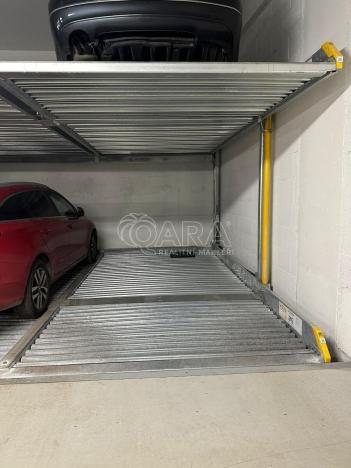 Pronájem garážového stání, Praha - Modřany, Komořanská, 12 m2