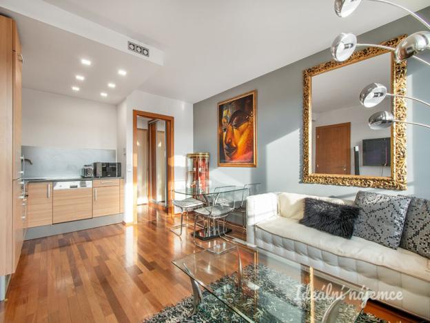 Pronájem bytu 2+kk, Praha - Vysočany, Podnádražní, 45 m2