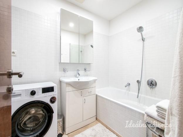 Pronájem bytu 2+kk, Praha - Vysočany, Podnádražní, 45 m2