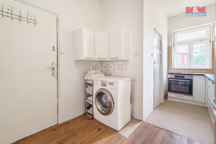 Prodej bytu 4+1, Karlovy Vary - Dvory, Chebská, 85 m2