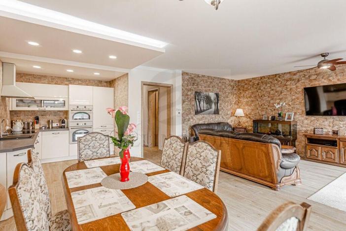 Prodej rodinného domu, Roztoky, Zvoncová, 162 m2