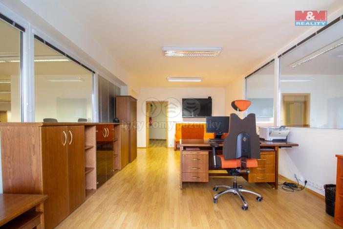 Pronájem kanceláře, Praha - Hostivař, Na Plískavě, 401 m2