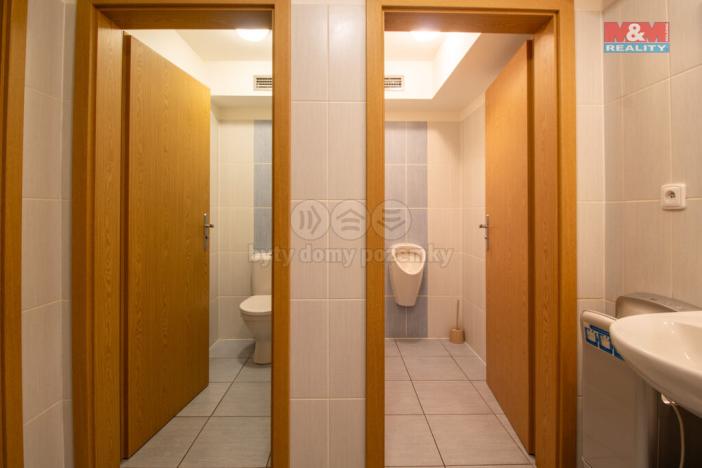 Prodej kanceláře, Praha - Hostivař, Na Plískavě, 401 m2