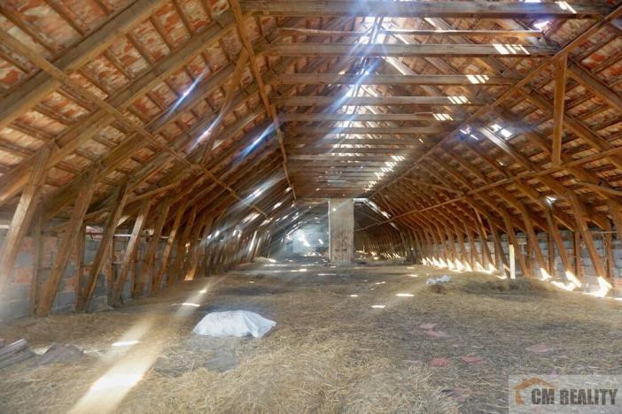 Prodej zemědělského objektu, Uhřičice, 1680 m2