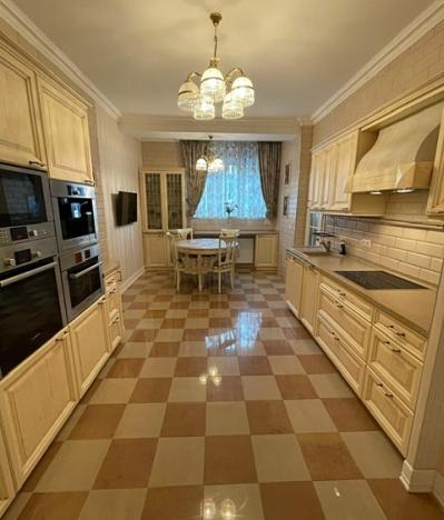 Prodej bytu 3+1, Karlovy Vary, Foersterova, 122 m2