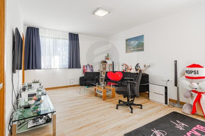 Prodej rodinného domu, Ohrobec, V zahrádkách, 226 m2