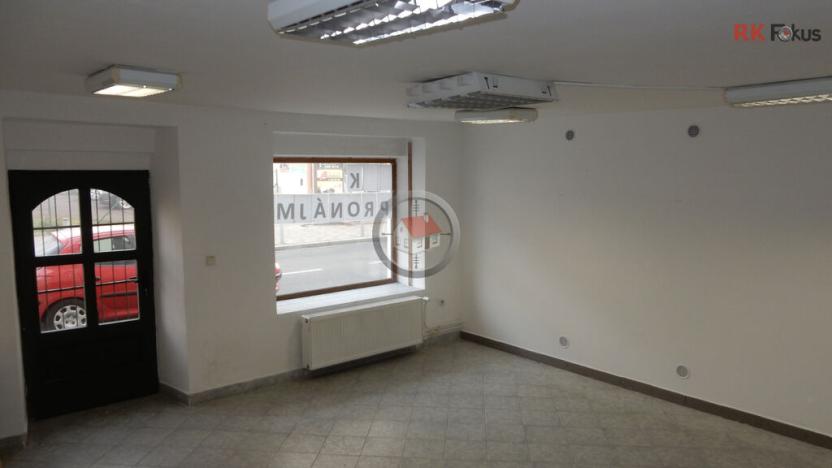 Pronájem obchodního prostoru, Moravské Budějovice, nám. ČSA, 76 m2