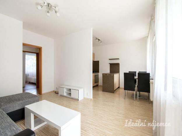 Pronájem bytu 3+kk, Praha - Prosek, Veltruská, 60 m2