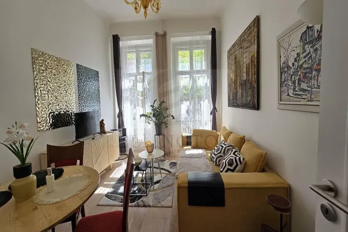 Pronájem bytu 2+kk, Praha - Vinohrady, Šafaříkova, 39 m2