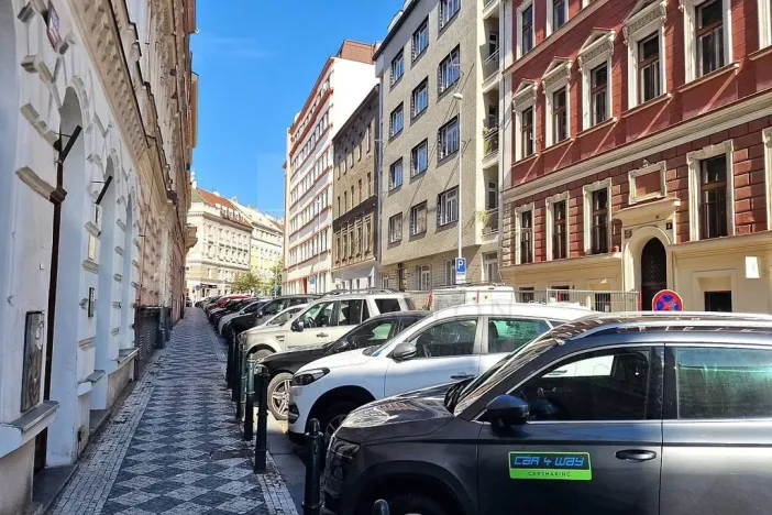 Pronájem bytu 2+kk, Praha - Vinohrady, Šafaříkova, 39 m2