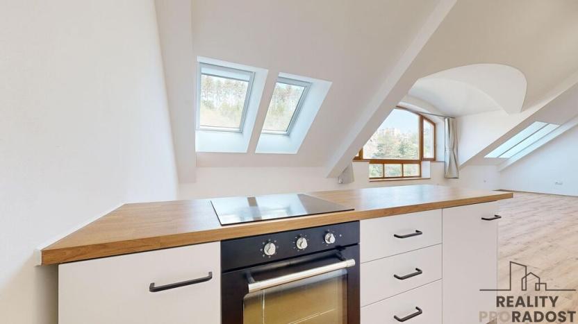 Prodej bytu 2+kk, Třebíč - Vnitřní Město, Karlovo nám., 116 m2