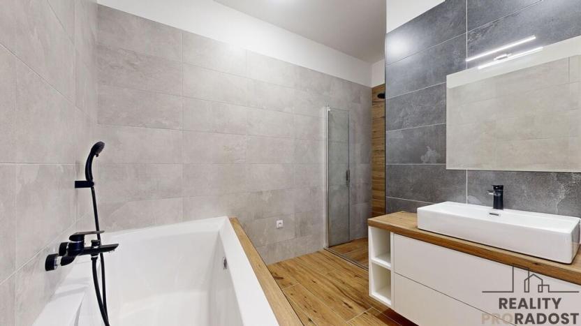 Prodej bytu 2+kk, Třebíč - Vnitřní Město, Karlovo nám., 116 m2