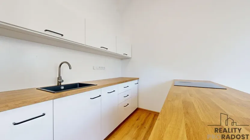 Prodej bytu 2+kk, Třebíč - Vnitřní Město, Karlovo nám., 116 m2