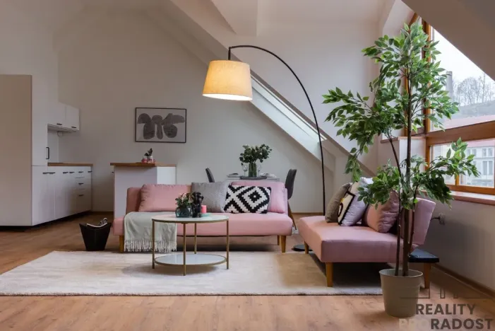 Prodej bytu 2+kk, Třebíč - Vnitřní Město, Karlovo nám., 116 m2